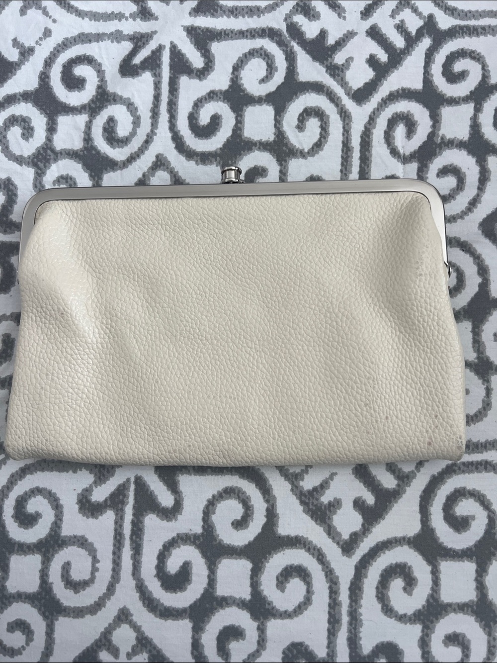 Cream Leather Frame Clutch - Unbranded